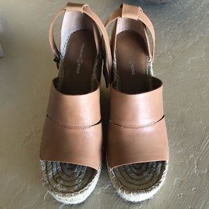 Treasure & Bond Sannibel Wedges